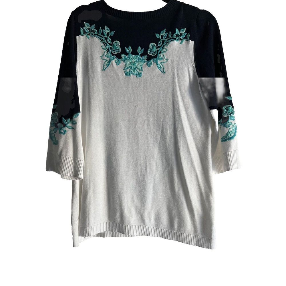 Chico‎ Size 0 Sweater